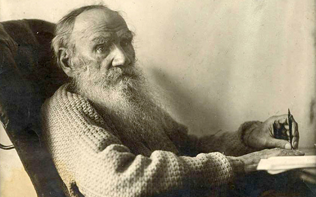 Лев Толстой незадолго до смерти