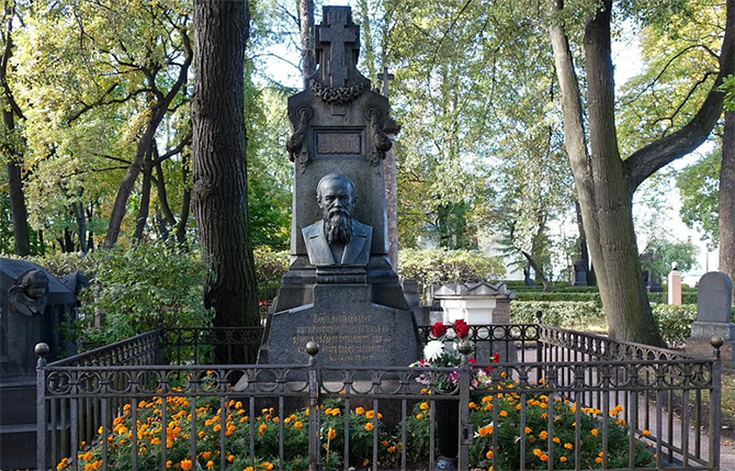Могила Достоевского